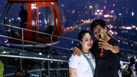 Tidak seperti bianglala pada umumnya, wahana tersebut memiliki kemiringan sebesar 15 derajat dan dirancang tahan gempa.   