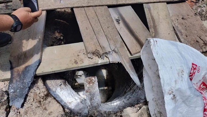 Penampakan Septic Tank tempat mengubur satu keluarga di Way Kanan, Lampung. (Foto: istimewa)