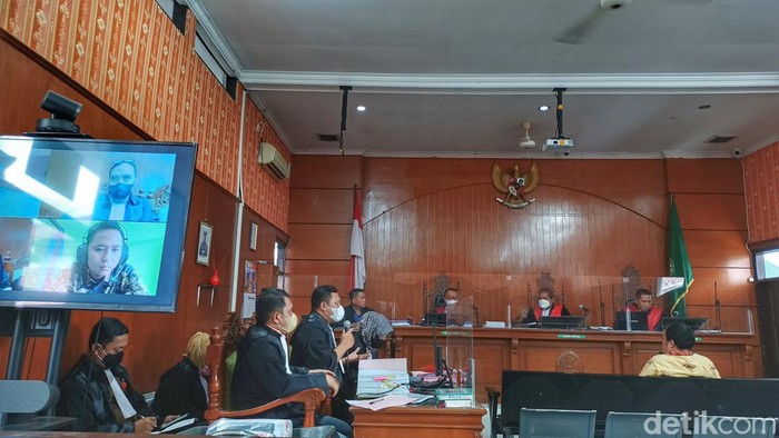 Sidang Doni Salmanan