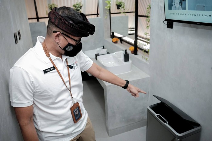 Toilet di Pantai Berawa