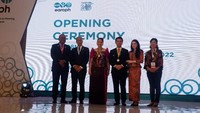 Surabaya Jawa Timur yang menjadi lokasi pelaksanaan Kongres EAROPH ke-28, menunjukkan bahwa Indonesia sebagai negara besar memiliki banyak kota-kota dan kawasan-kawasan yang berkembang selain Jakarta.