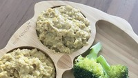 Enak dan padat nutrisi! Menu Baby Izz ini dibuat dari brokoli, oatmeal, dan kaldu tulang.