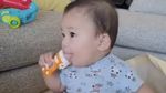 10 Potret Gemas Baby Izz, Anak Nikita Willy Saat Belajar Makan