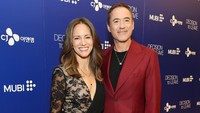 Robert Downey Jr. bersama istrinya menghadiri pemutaran film Park Chan Wook di Los Angeles. (Foto: Amy Sussman/Getty Images)  