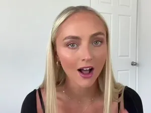 Bintang OnlyFans Jajal Vape di Bali Seakan Mau Sekarat