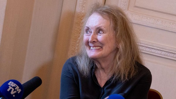 Annie Ernaux Terharu Raih Nobel Sastra 2022