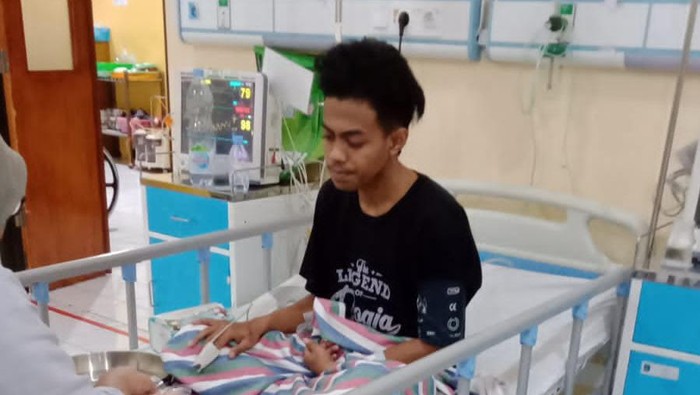 Aremania yang sempat koma dua hari usai kaki dan kepalanya retak saat Tragedi Kanjuruhan