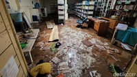 Begini salah satu kondisi ruangan usai diterjang banjir.