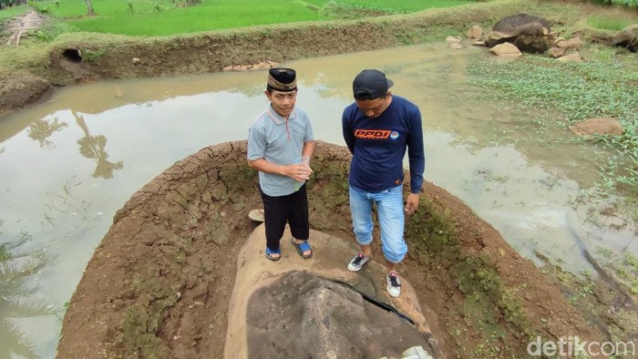 Batu di Ciamis yang diyakini bisa sembuhkan penyakit