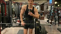 Dari perjalanannya mencapai hidup sehat, Dimas belajar bahwa setiap orang punya goal yang berbeda dan lawannya hanya satu yaitu diri sendiri. (Foto: Instagram @dimasbeck)