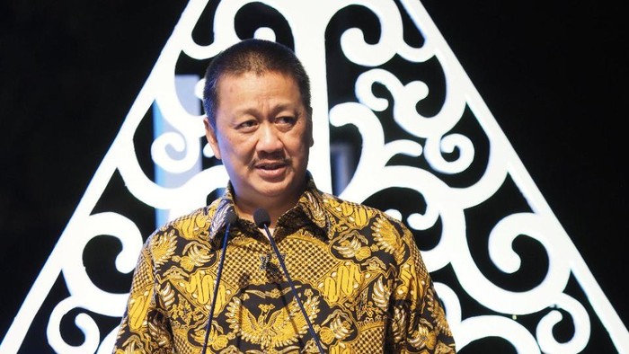 Dirut Garuda Indonesia Irfan Setiaputra menerima penghargaan CEO Achievement Award 2022. Irfan dinobatkan tokoh inspiratif sebagai CEO BUMN.