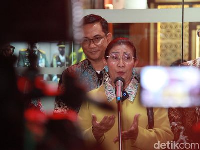 Ekspresi Susi Pudjiastuti Usai Diperiksa Kasus Korupsi Impor Garam
