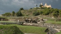 Berikutnya, diposisi ke-6 dengan tinggi mencapai 66 meter dipegang oleh Piramida Agung Cholula di Meksiko. Dok. realmofhistory.com