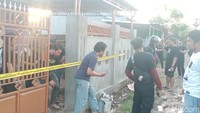 Sejauh ini polisi belum dapat mengidentifikasi pelaku penyerangan. Keterangan korban selamat masih didalami penyidik. Foto: Isak Pasabuan/detikSulsel.