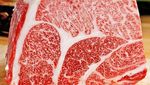 Cantik! Pahatan Gunung Fuji dan Bunga Sakura Ini Dibuat dari Wagyu Segar