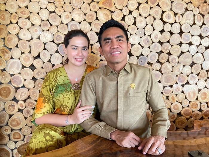 Idham Mase dan Catherine Wilson