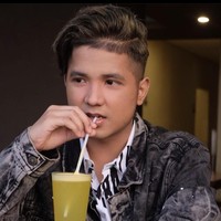 Pembawa acara Dangdut Academy Asia 4 yang tayang di Indosiar, Jirayut Afisan merupakan warga asli Thailand. Jirayut mengawali kariernya di industri hiburan tanah air dengan menjadi salah satu peserta Dangdut Academy Asia 4. Walaupun tereliminasi di babak 10 besar namun Jirayut dipercaya untuk menjadi host di DAcademy Asia. Namanya pun jadi semakin banyak dikenal. Foto: Instagram