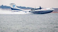 Pesawat ini sebelumnya telah melewati serangkaian tes sejak penerbangan perdananya pada Desember lalu. AG600 telah berhasil menyelesaikan delapan tes taxiing di air dengan kecepatan 80 kilometer per jam dan 120 kilometer per jam.  