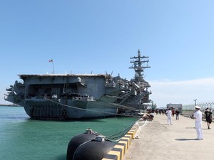 Kapal Induk AS Berlabuh di Bali, Ada Apa?