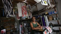 Di tengah kepahitan yang dialami, Labesi meyakini manisnya nasib baik bakal menghampiri. Benar saja, ia mendapatkan kesempatan untuk membesarkan usaha setelah ditawari kredit usaha oleh BRI sekitar tahun 2010. Meski sempat ragu, ia mengambil pinjaman Rp 20 juta.
