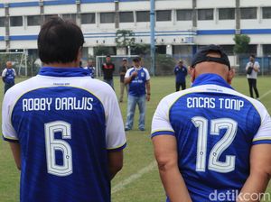 Legenda Persib Gelar Salat Gaib dan Doakan Korban Tragedi Kanjuruhan