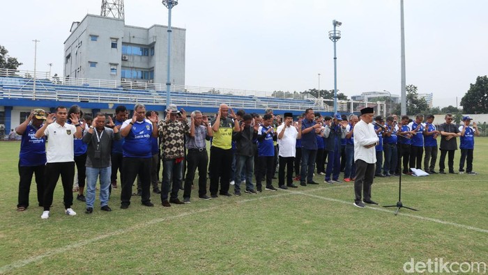 Legenda Persib doa bersama untuk korban Kanjuruhan.