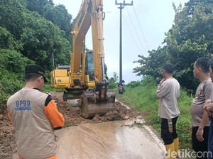 Cuaca Buruk, Waspadai Longsor di Tanggamus Lampung