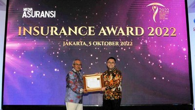 Mega Insurance Raih Penghargaan Bergengsi