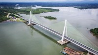 Jembatan yang merupakan akses untuk mempercepat perjalanan menuju IKN Nusantara yang telah rampung itu, saat ini belum dapat difungsikan karena jalan sisi darat dari Kota Balikpapan belum terbangun.   