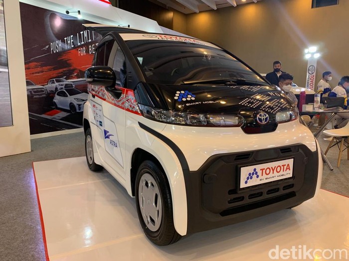 Potret mobil Toyota Mini EV yang tampil di GIIAS Medan (Kartika/detikSumut)