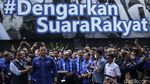 Momen Anies-AHY Lakukan Salam Komando
