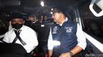 Momen Anies Naik Mikrotrans AC