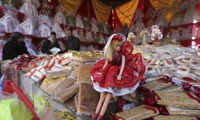 Permen boneka Maulid dalam perayaan Maulid Nabi di Mesir.