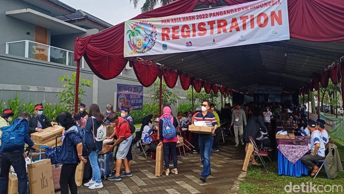 Peserta PAN ASIA Hash tiba di Pangandaran