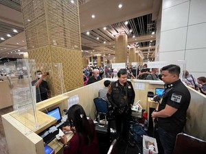 Sidak Bandara Bali, Plt Dirjen Imigrasi Marahi Pihak Bank di Gerai VoA