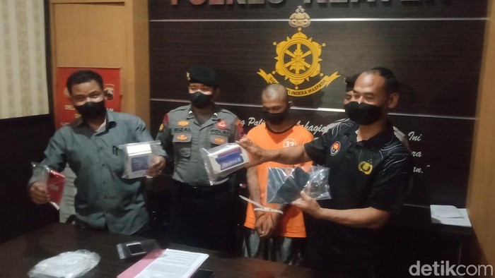 Polres Klaten pers rilis kasus pencurian di rumah kosong, Jumat (7/10/2022).