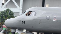 PT Dirgantara Indonesia (PTDI) mengirimkan satu unit pesawat CN235-220 Maritime Patrol Aircraft (MPA) untuk Tentera Udara Diraja Malaysia (TUDM) dari Hanggar Aircraft Services (ACS) PTDI Bandung, Jumat, (7/10/2022).