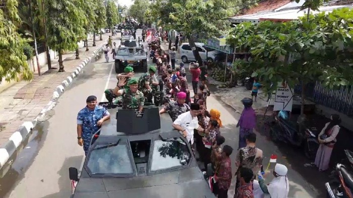Potret Semarak Kirab Merah Putih di Pekalongan