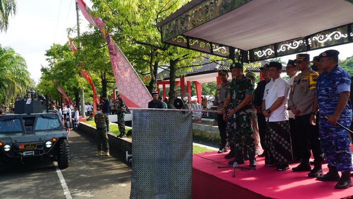 Potret Semarak Kirab Merah Putih di Pekalongan Potret Semarak Kirab Merah Putih di Pekalongan