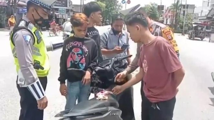 3 remaja terjaring razia Operasi Zebra Toba 2022 di Tanjungbalai. (Foto: Istimewa)