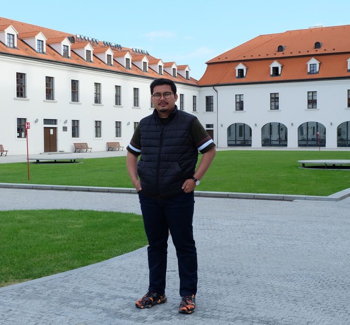 Dosen Universitas Jambi yang sedang menempuh pendidikan Doktoral (S3) di Eropa yakni Slovenia