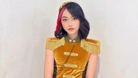 Diakui Rona Ang, sejak lama dia sudah punya jiwa rocker. (Foto: dok. Instagram @rona_ang)  