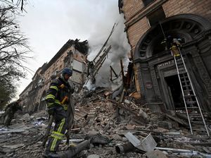Rudal Rusia Hancurkan Apartemen di Wilayah Ukraina yang Baru Dicaplok