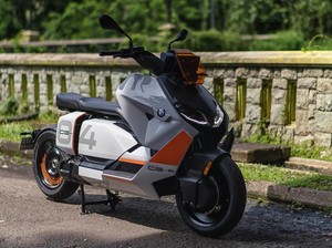 Harga Rp 380 Juta, Ini Spesifikasi Skuter Listrik BMW CE 04 yang Dijual di RI