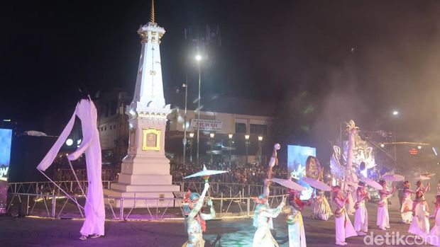 Suasana Wayang Jogja Night Carnival (WJNC) #7 di kawasan Tugu Pal Putih, Kota Jogja, Jumat (7/10/2022).