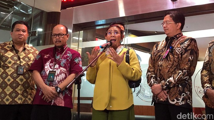 Susi Pudjiastuti
