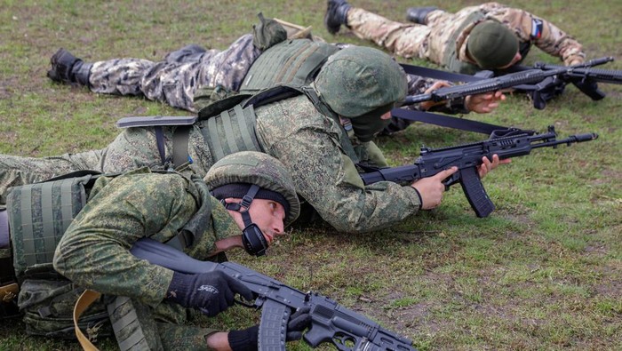 Ngegas! Rusia Kirim Puluhan Ribu Tentara Tambahan ke Ukraina