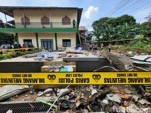 Petaka Tembok Roboh Tewaskan Siswa MTsN 19 Pondok Labu Sisakan Trauma