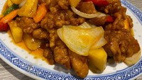  Kemudian ada Ayam Asam Manis, Ian Dori Asam Manis, Angtomie, Sate Shanghai, sampai Nasi Manis yang Unik. Foto: detikFood
