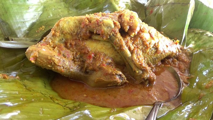 Ayam bambu daun pisang